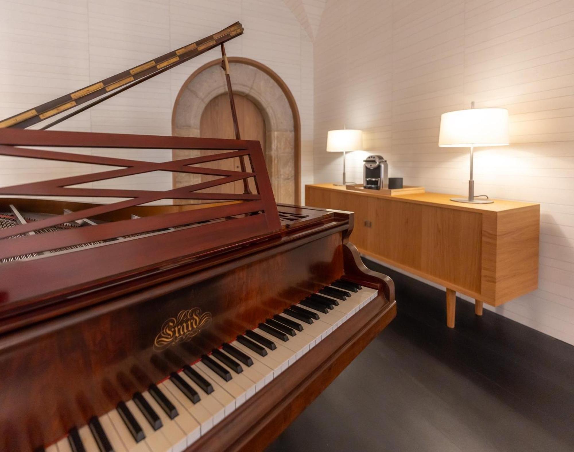 Atrio Hotel Caces Kültér fotó